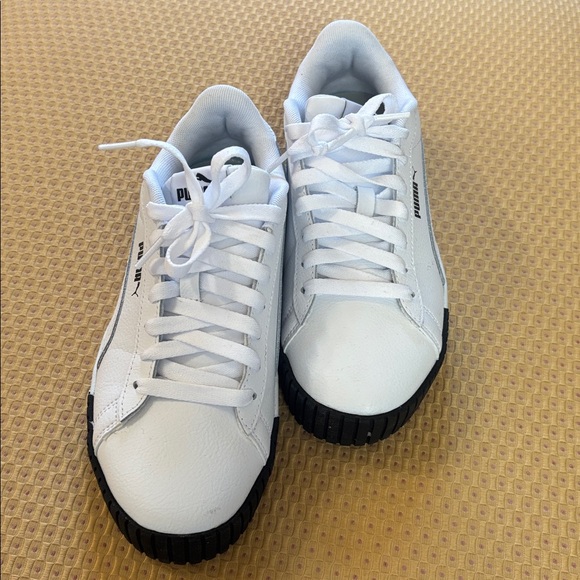 Puma Shoes - Picture 2 of 6